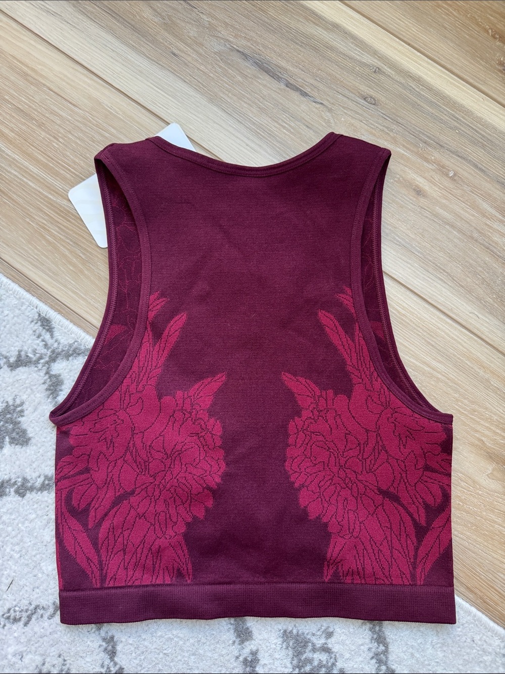 FABLETICS ROSETTE SEAMLESS CROP TOP - Picture 7 of 7